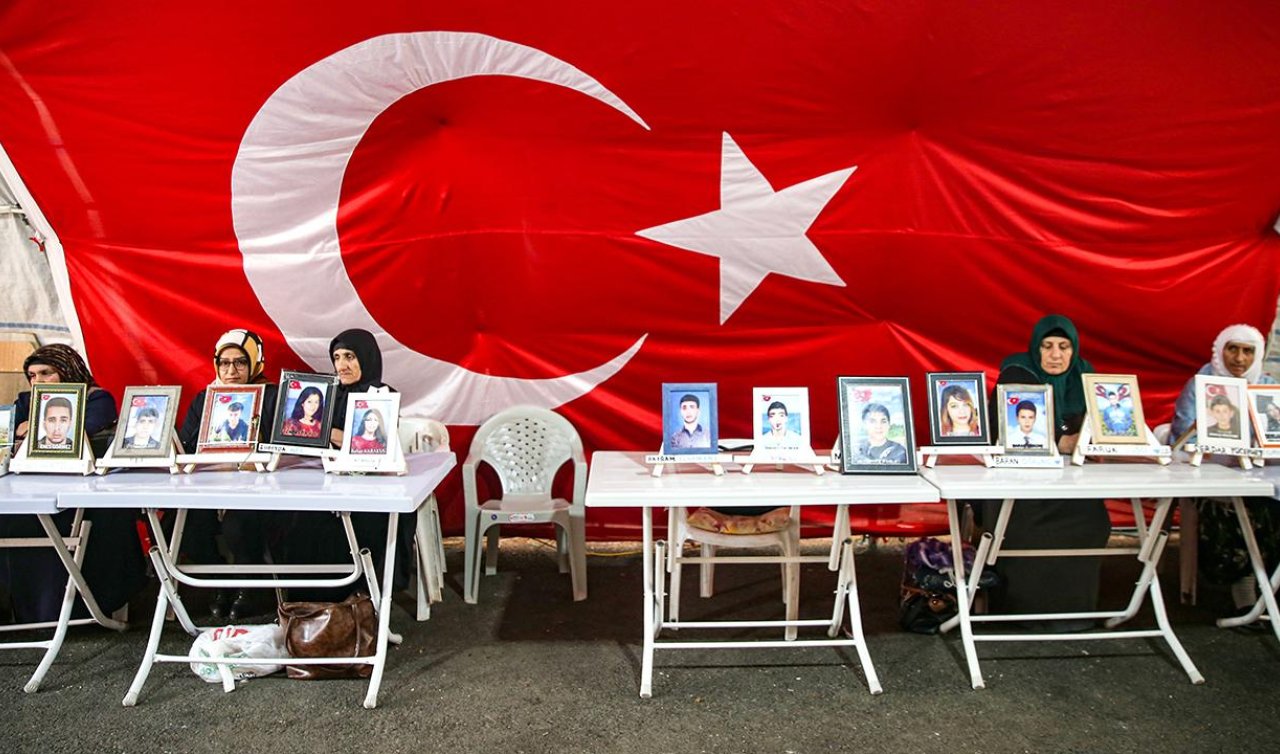 Evlat nöbetine bir aile daha katıldı