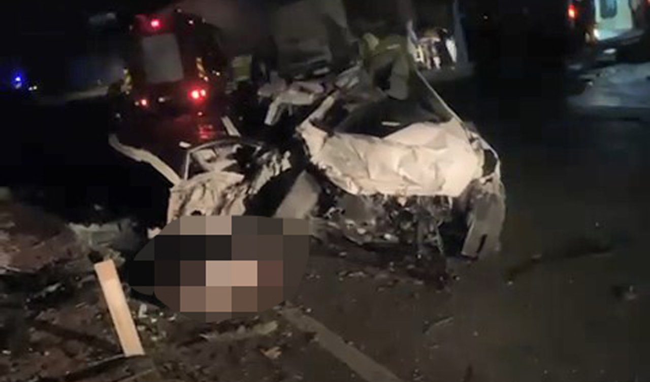 Düğün dönüşü kaza; 2 kuzen öldü 1 ağır yaralı