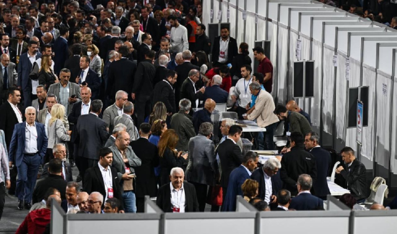CHP Kurultayı’nda PM ve YDK seçimleri için oy verme işlemi sona erdi