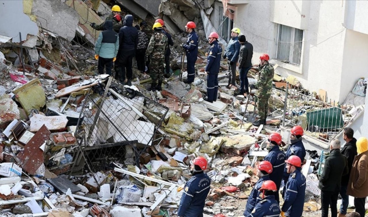 Depremden 275 gün sonra enkazdan ceset çıktı