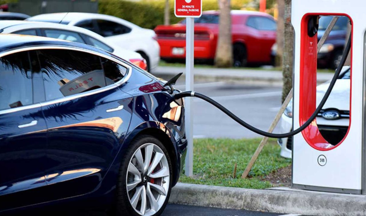 Elektrikli otomobillerin ÖTV tutarı ne kadar oldu? Elektrikli araç ÖTV oranları 2023