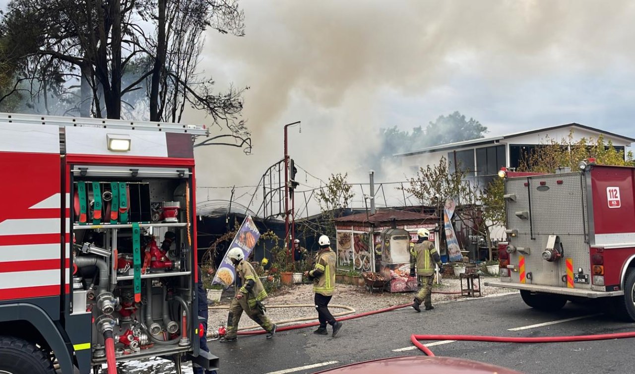 Çıkan yangında restoran kullanılmaz hale geldi