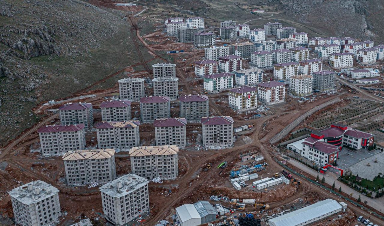 Depremin merkez üssü Elbistan’da afet konutları hızla yükseliyor