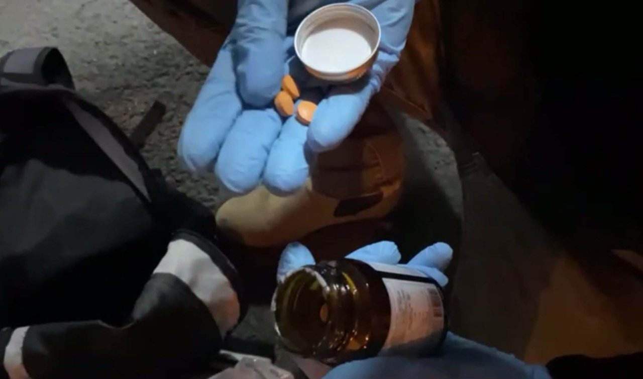 Biri sosyal medya fenomeni 3 kişi uyuşturucudan tutuklandı