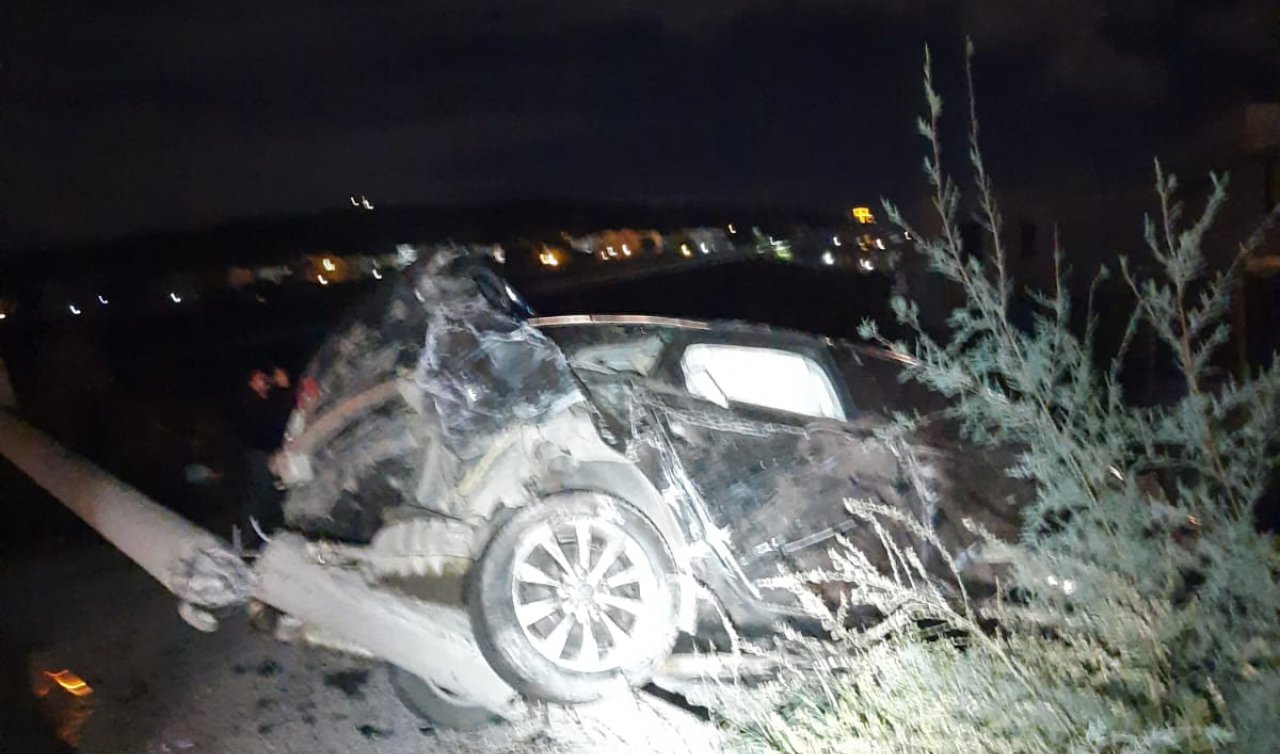 Otomobil önce yayaya ardından beton direğe çarptı: 1 ölü, 2 yaralı