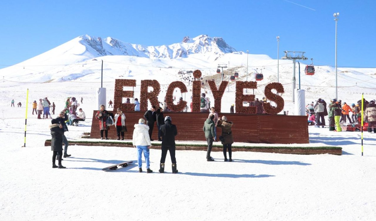 Erciyes Kayak Merkezi yeni sezon için gün sayıyor