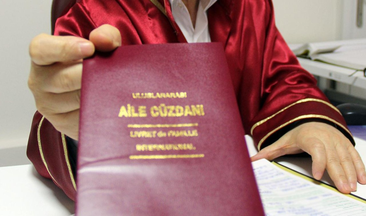 Resmi nikah için 47 yıl oyaladı! 120 bin lira tazminat ödeyecek