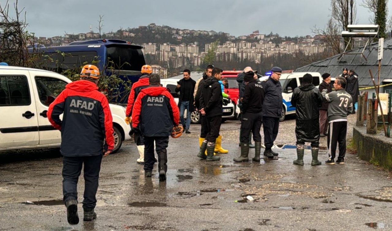 Zonguldak’ta heyelan: Anne ve oğlu göçük altında