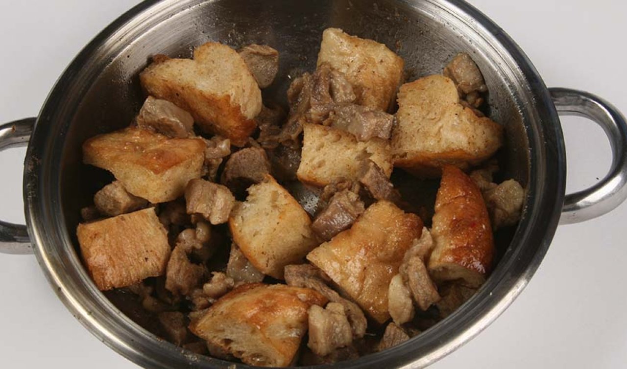 Konya Usulü Ekmek Salması Nasıl Yapılır? Tarifi