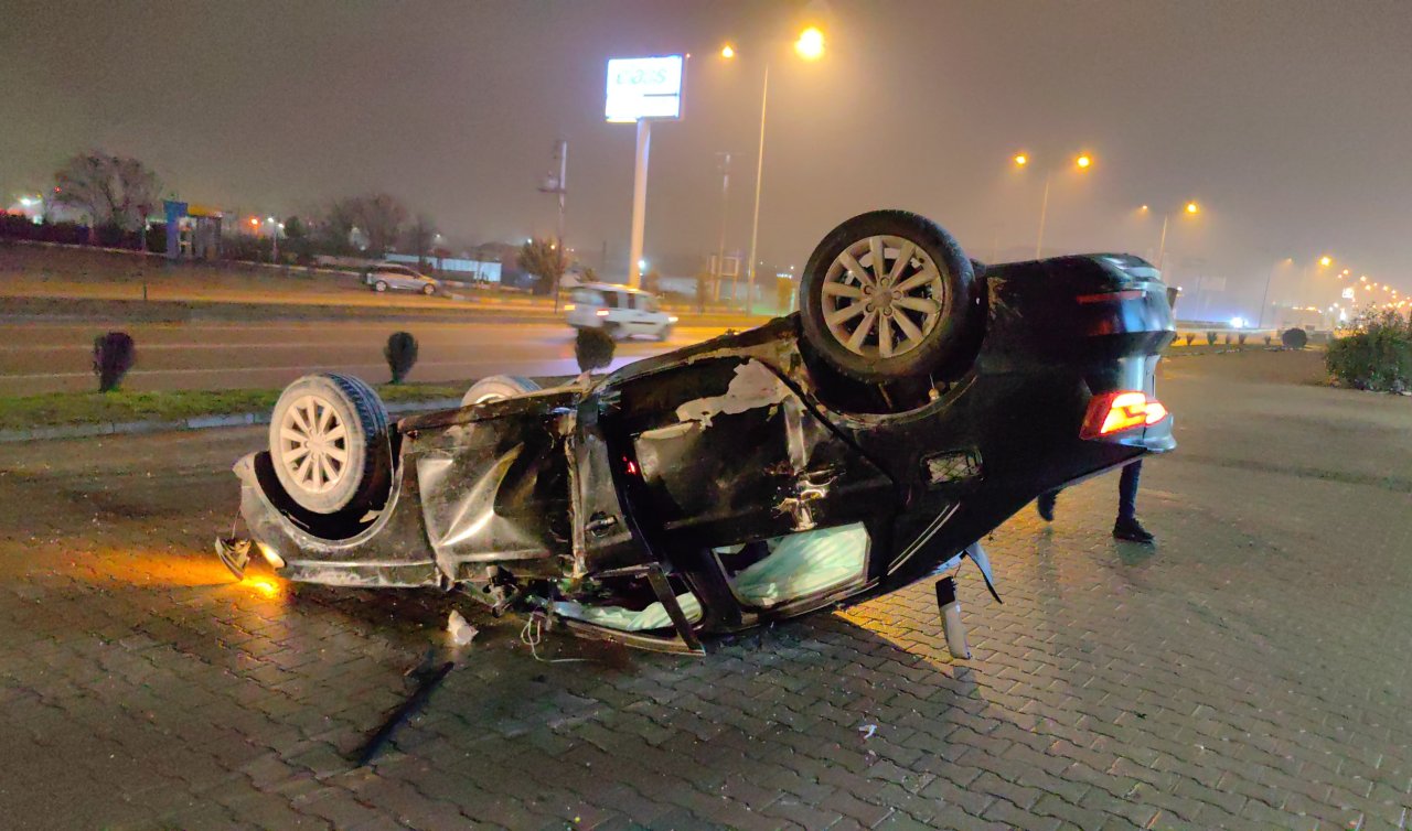 Yayalara çarpmamak için ani manevra yapınca otomobil takla attı! 3 yaralı
