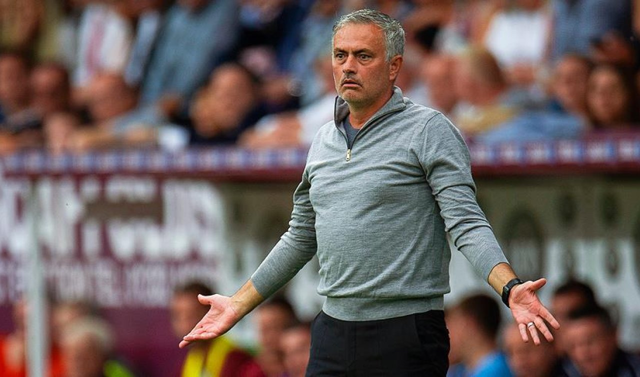 Roma teknik direktör Jose Mourinho’nun görevine son verdi