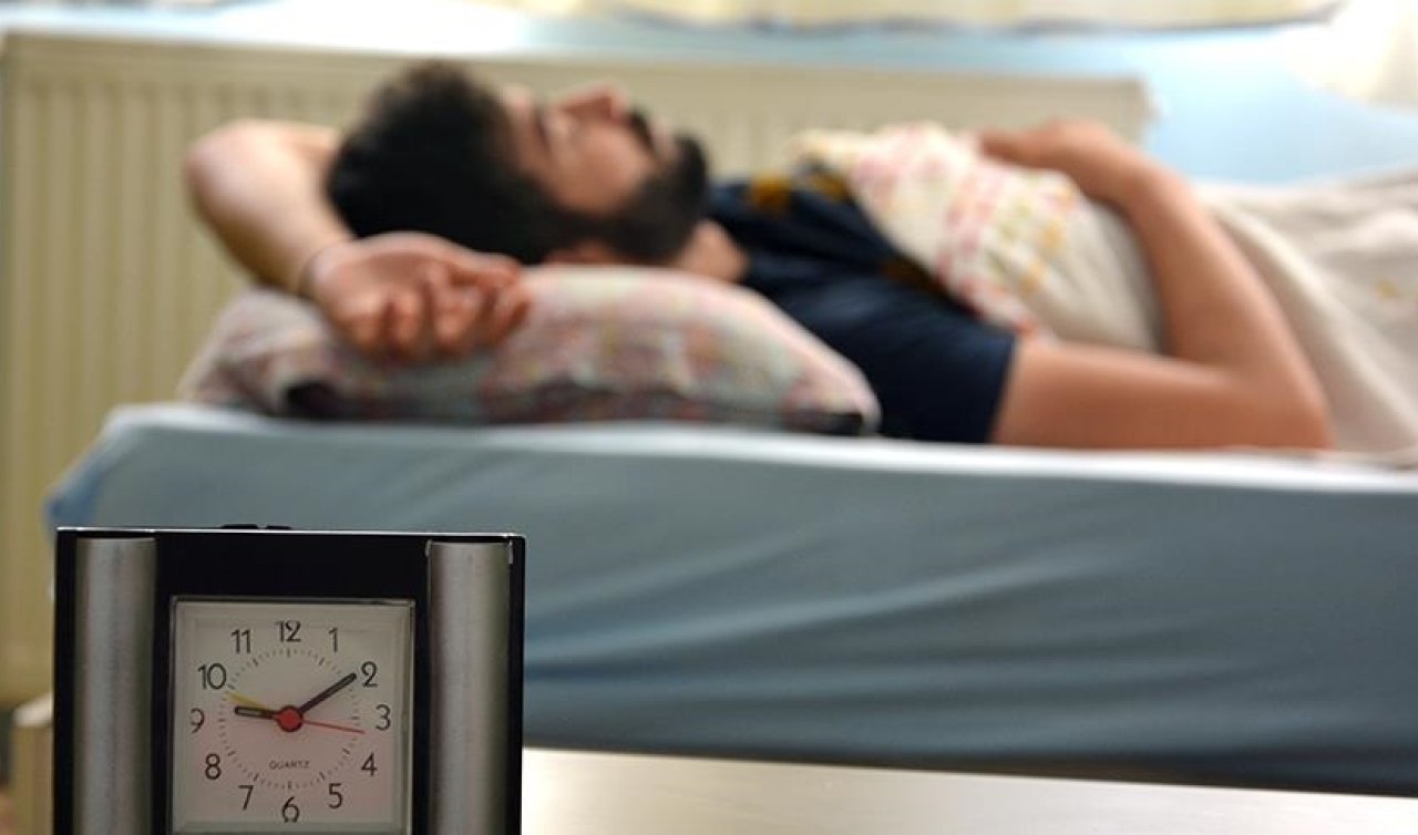 İşe kabul edilen kişi yattığı yerden para kazanacak! 400 bin lira maaşla uyku sorumlusu aranıyor
