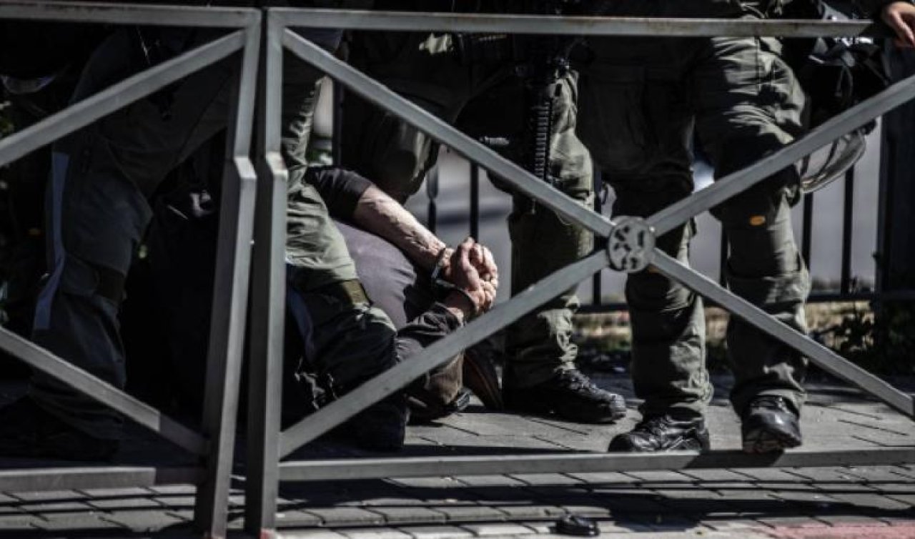  İsrail polisinden, Mescid-i Aksa çevresinde Filistinlilere müdahale