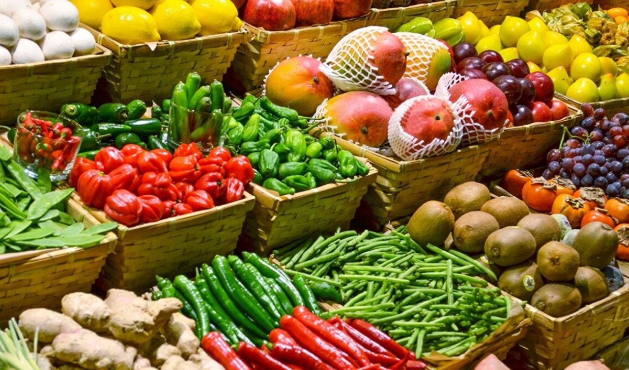 Konya’da bu market sebze meyve fiyatlarında indirim yaptı! Portakal 8.99 TL, Bal Kabağı 17.99 TL, Salkım Domates 25.99 TL