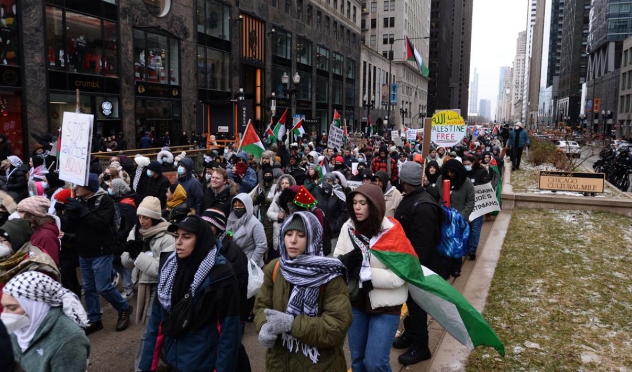 New York’ta İsrail ve ABD yönetimini protesto eden göstericilerden en az 8’i gözaltına alındı