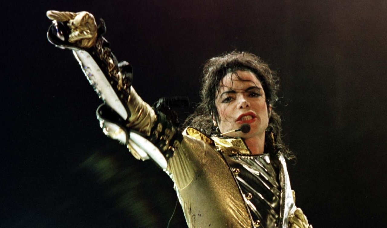Michael Jackson’ın müzik kataloğunun yarısı yaklaşık 600 milyon dolara satıldı