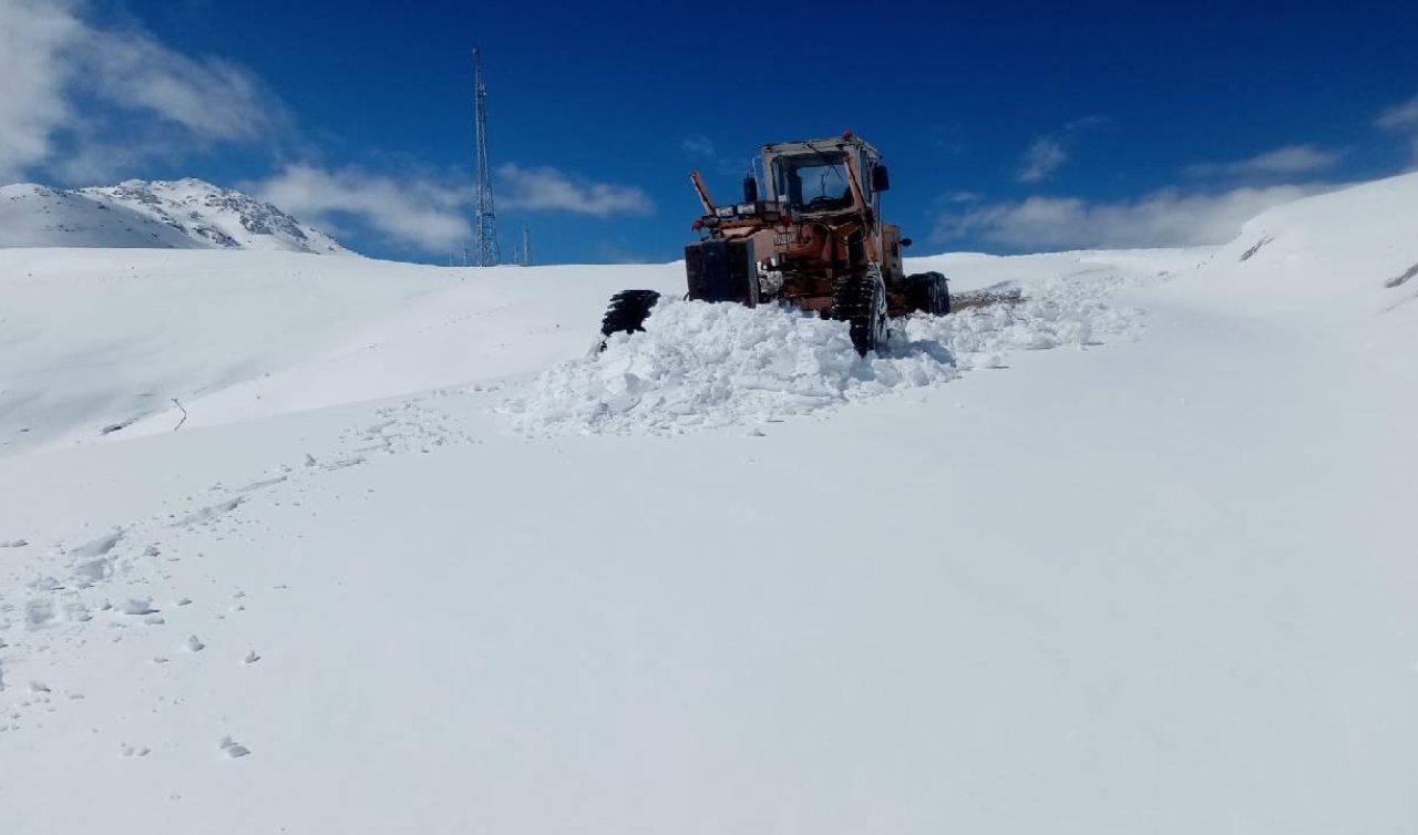  Van ve Hakkari’de 25 yerleşim yerine ulaşım sağlanamıyor