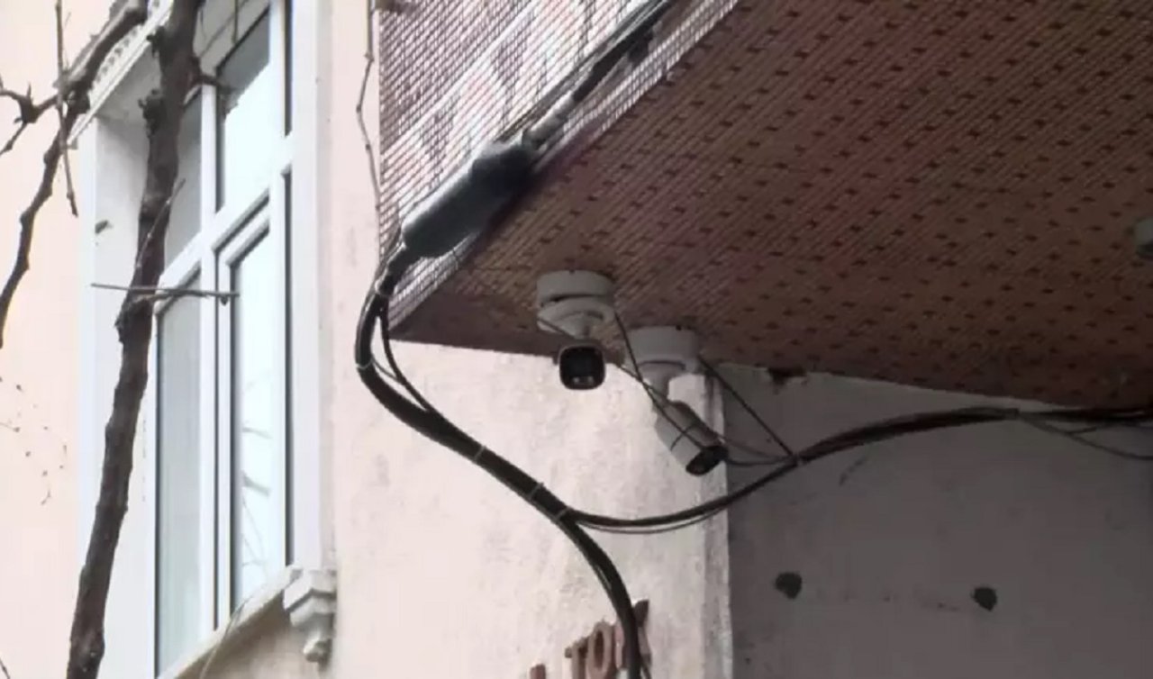  Sokak ortasında silahla rastgele ateş etti