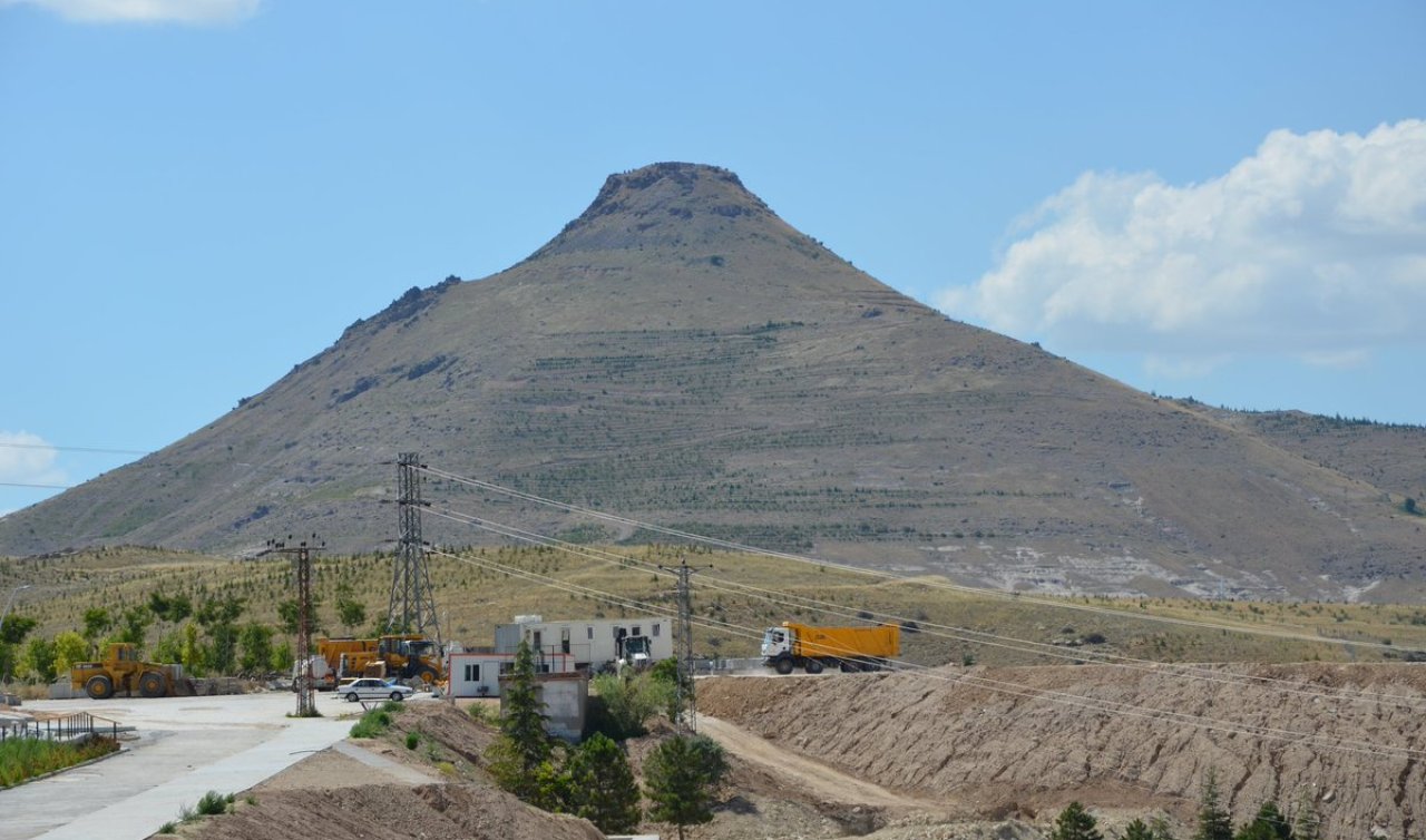 Konya’nın Altında Deprem Etkisi Yaratacak Yanardağ Var Mı? 