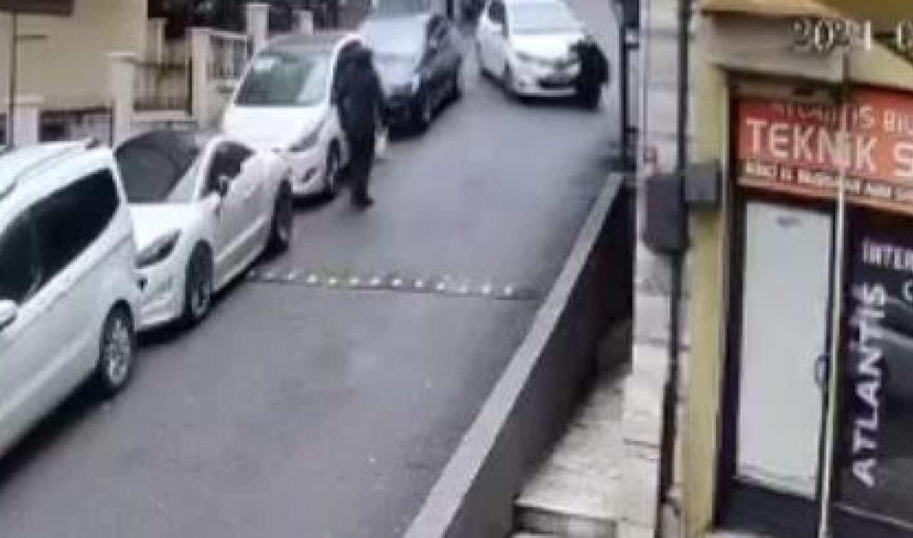  Fren yerine gaza basan sürücü yolda yürüyen kadına çarptı