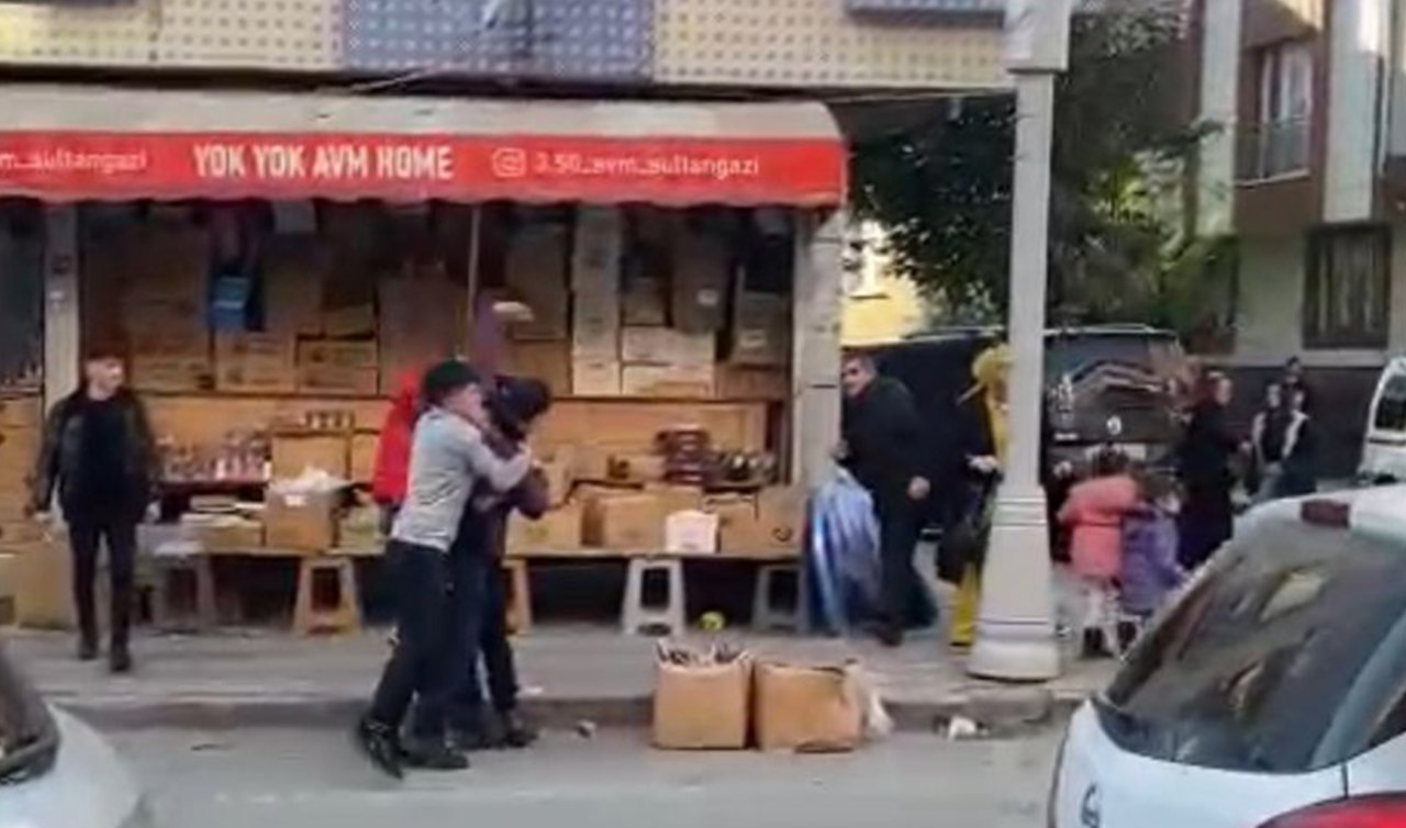  Eşi ve çocuğunun önünde fırça sapıyla dövüldü