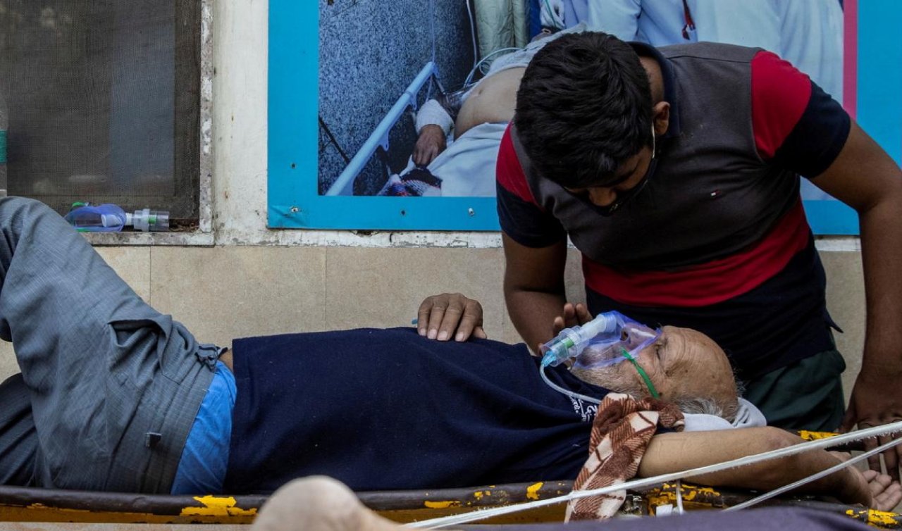  Hindistan’da traktörün gölete devrilmesi sonucu 15 kişi öldü