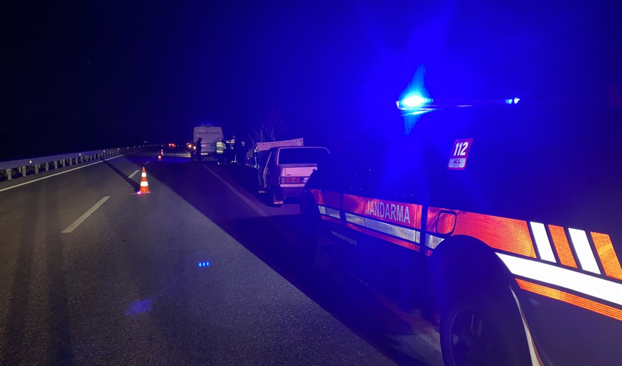 Alkollü sürücünün kullandığı TIR emniyet şeridinde duran otomobile çarptı: 1 ölü