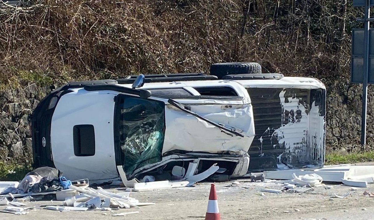 Kontrolden çıkan kamyonet devrildi: 1 ölü 3 yaralı