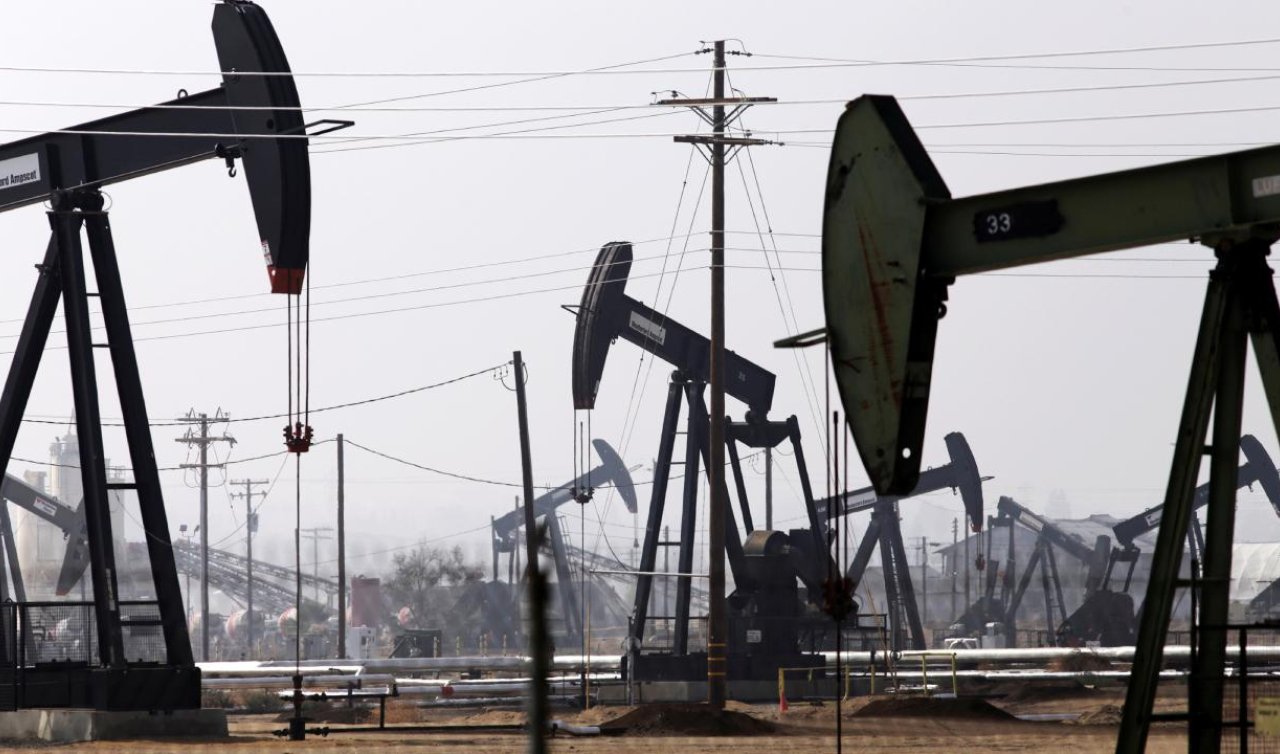  Brent petrolün varil fiyatı 82,17 dolar