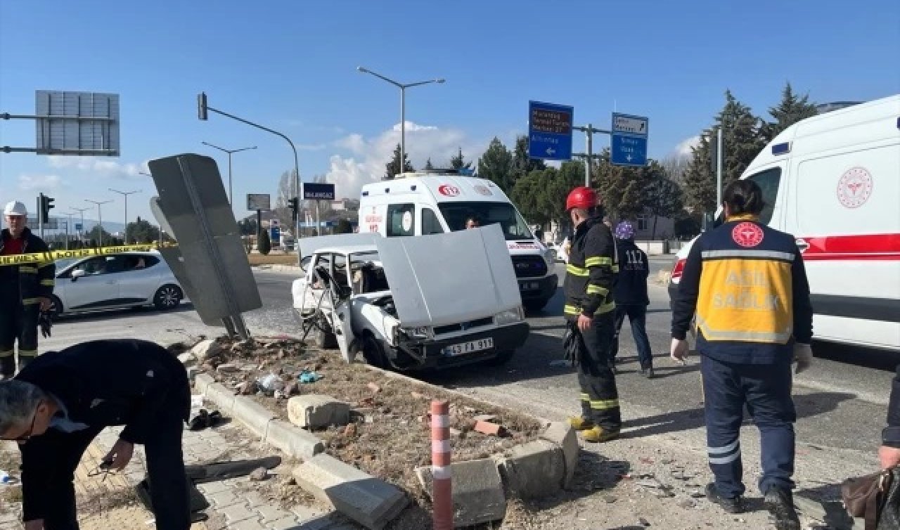 Kütahya’da feci kaza: 3 ölü 2 yaralı