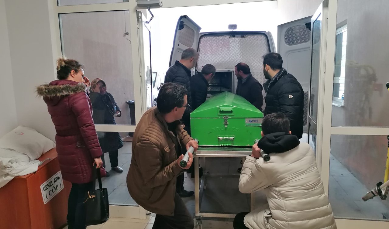 3 aracın karıştığı kazada ölen evli çift gezmeden dönüyormuş