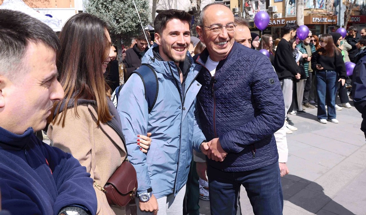 Başkan Kavuş Mevlana Caddesi’nde esnaf ve vatandaşla buluştu
