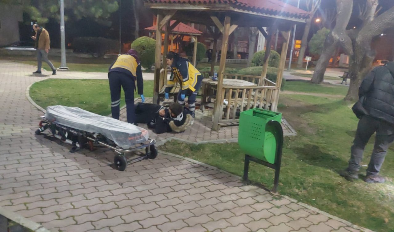 Parkta tüfekle ayaklarından vuruldu