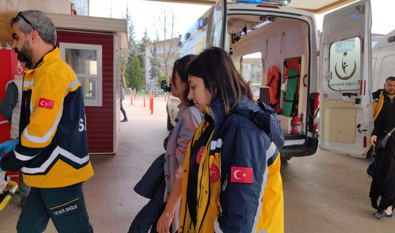 Özel halk minibüsü ile otomobil çarpıştı: 1’i bebek 4 yaralı
