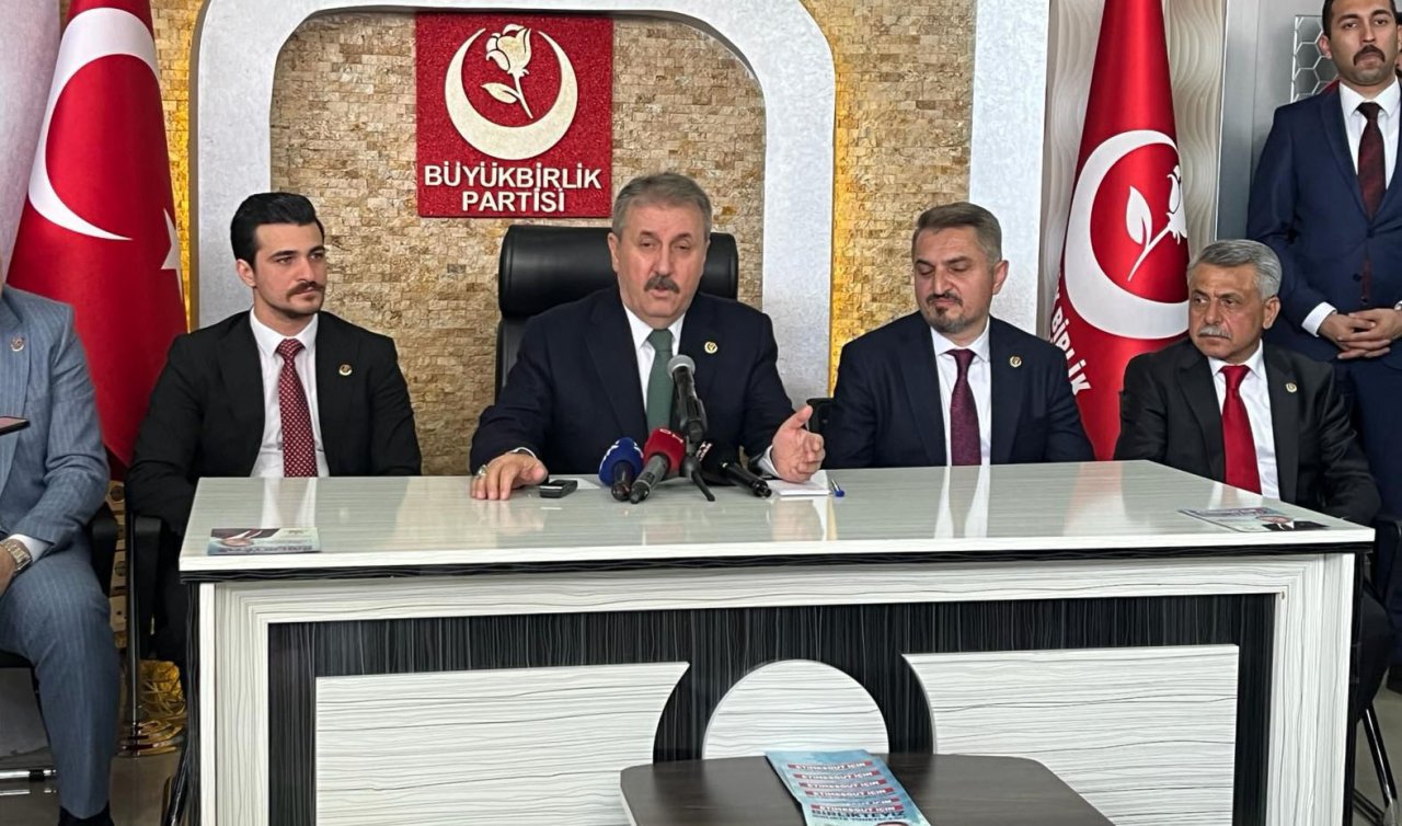  Destici: Cumhurbaşkanımızın adaylık yolu tekrar açılabilir