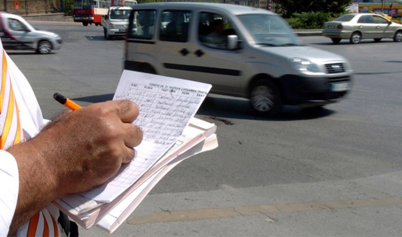 Fahri trafik müfettişlerinin ceza yazma yetkilerine kısıtlama