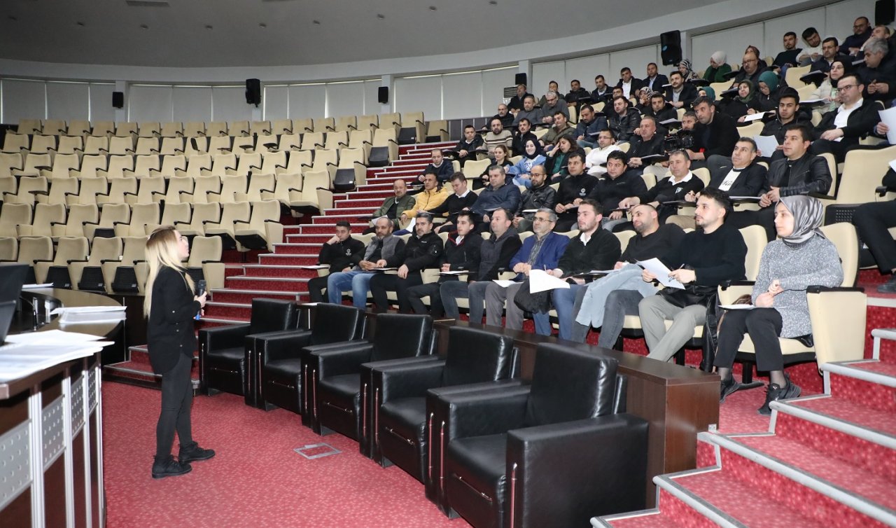  Konya’da bir belediyeden personeline iş sağlığı ve güvenliği eğitimi