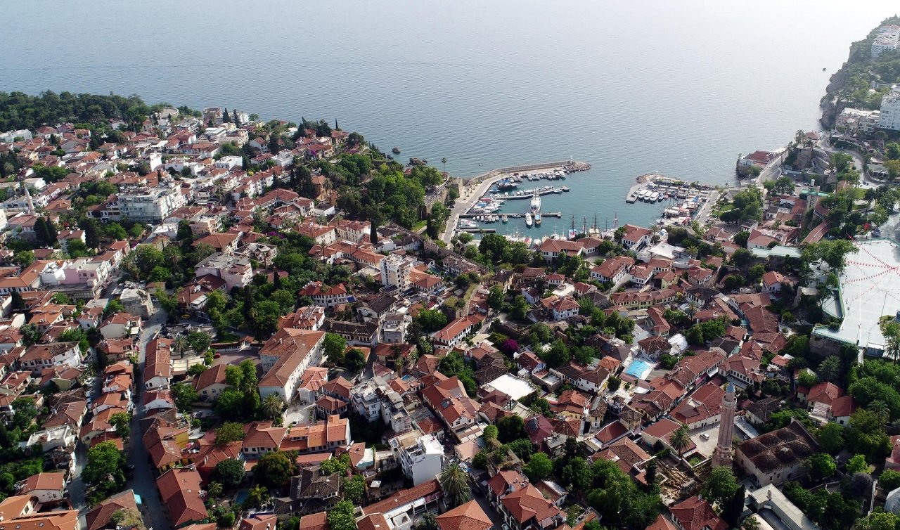 Bu mahallede geceleri nüfus artıyor! Sadece 83 seçmen 3 muhtar adayı için oy kullanacak