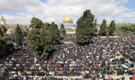 125 bin Filistinli ramazan ayının üçüncü cuma namazını Mescid-i Aksa’da kıldı