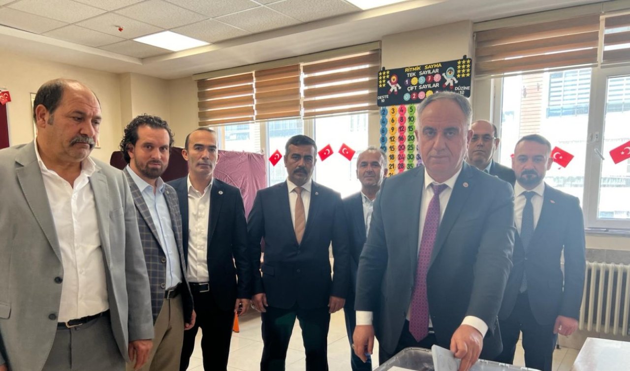  MHP Konya İl Başkanı Remzi Karaarslan oyunu kullandı