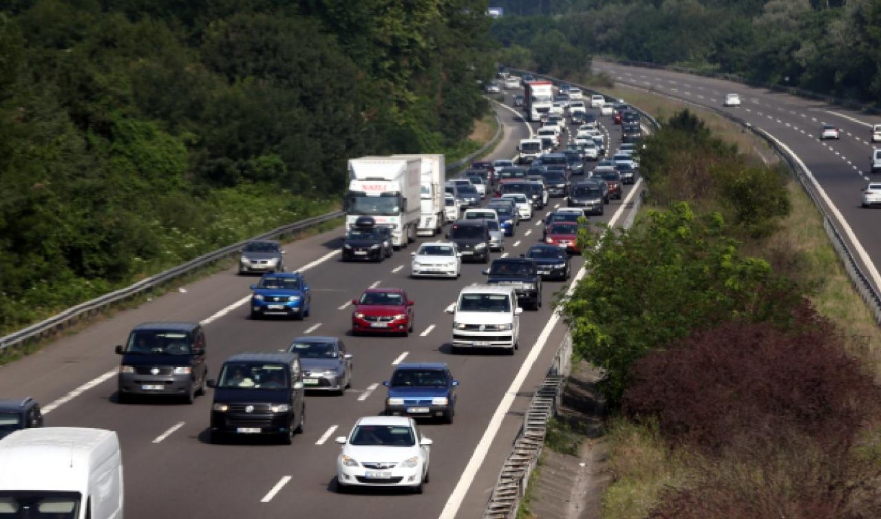  Motorlu kara taşıtları 2022’de 344 milyar kilometre yol katetti