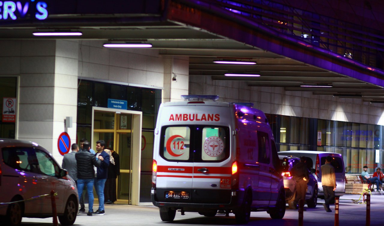  Tarlayı sürerken devrilen traktörün altında kalıp öldü!