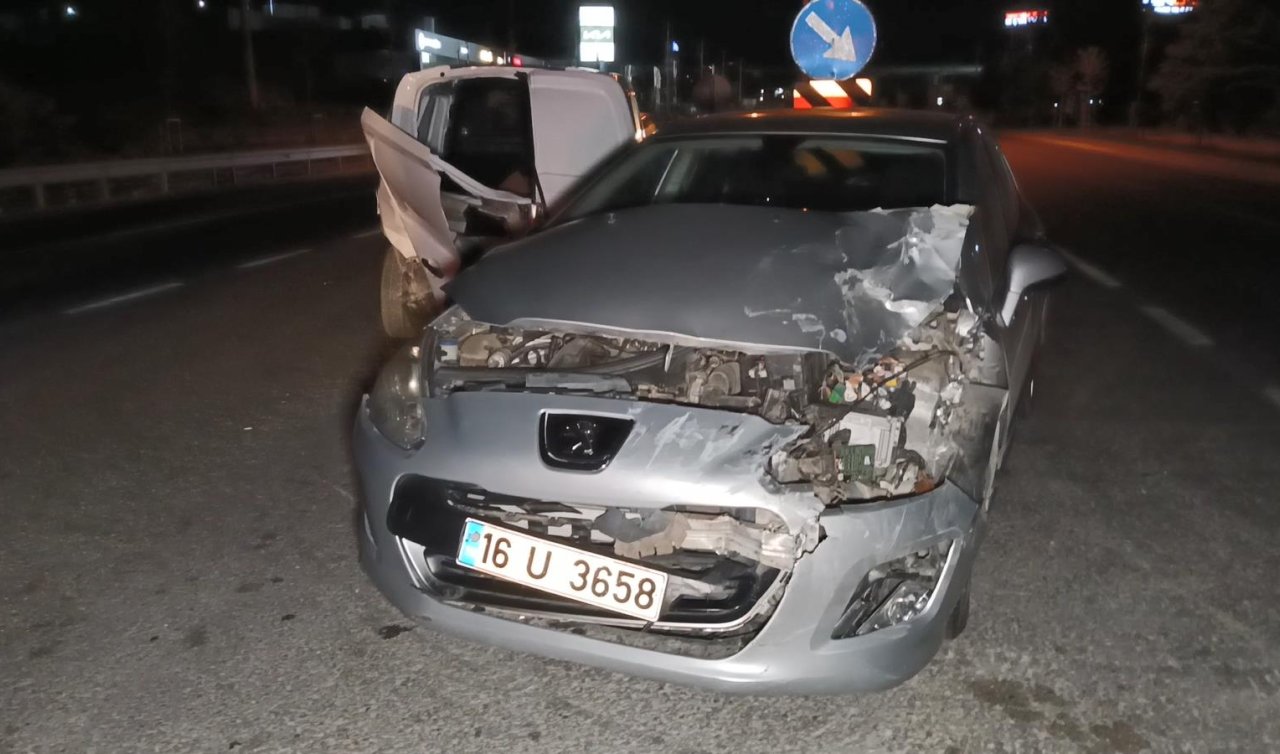 Otomobil ile hafif ticari araç çarpıştı: 9 yaralı
