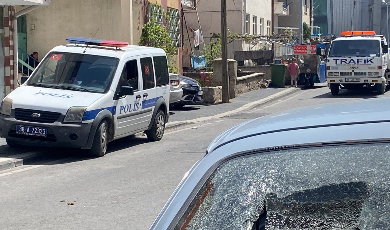 Sokak ortasında tartıştığı yabancı uyruklu kişiyi bıçakladı! 