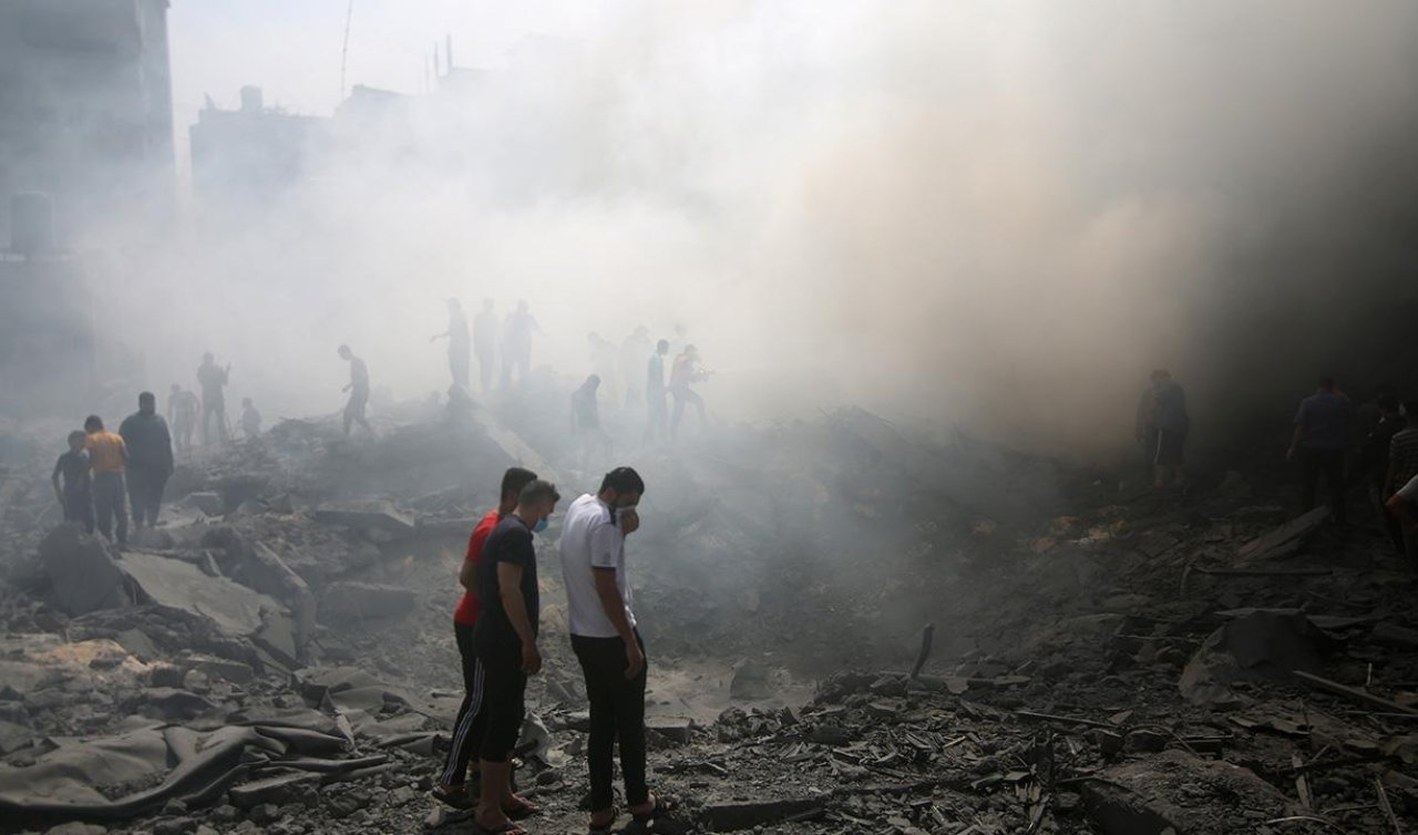  İsrail’in Gazze’ye düzenlediği saldırılarda çok sayıda kişi öldü