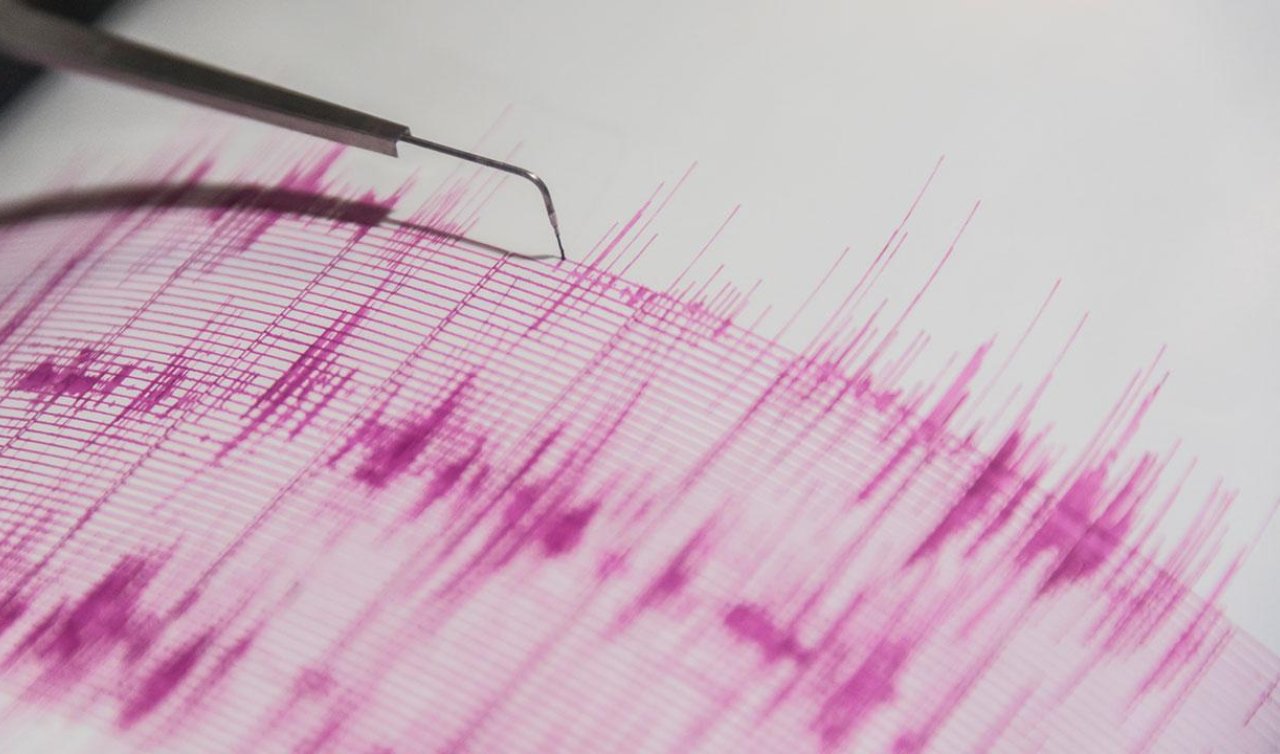 Ege Denizi’nde 4,2 büyüklüğünde deprem meydana geldi
