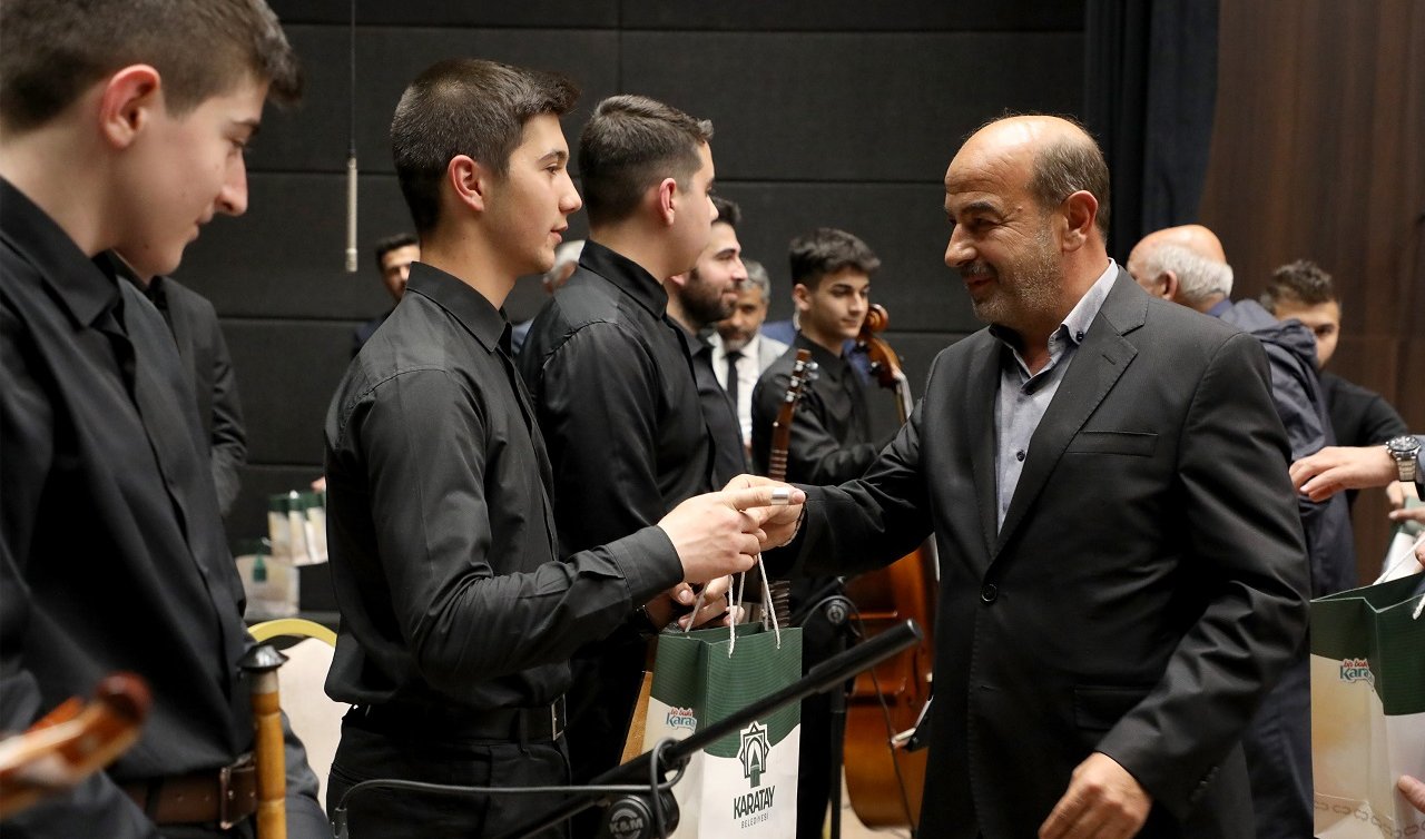  Konya’da Türk Tasavvuf Müziği Konseri izleyenlere hoş bir gece yaşattı 