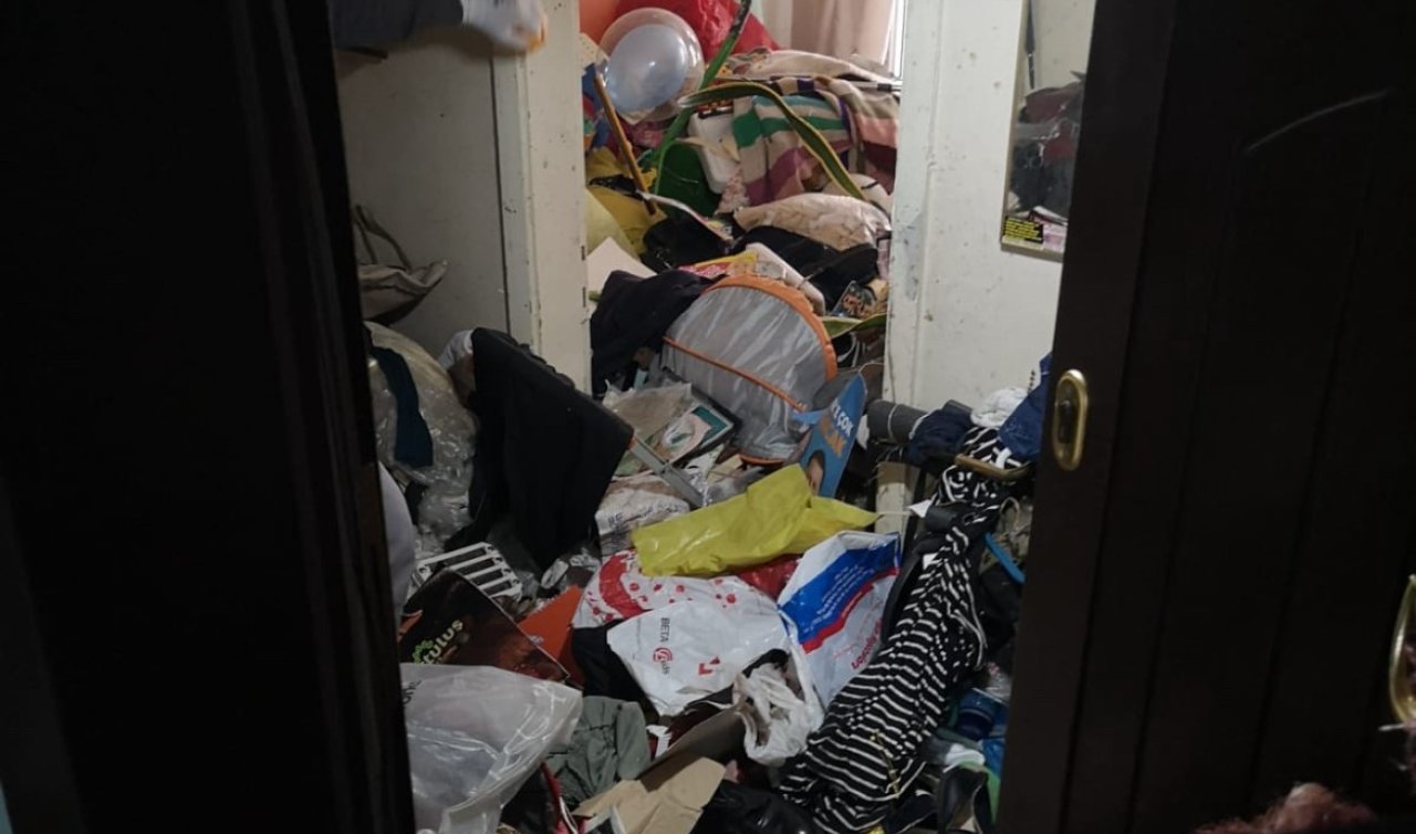 66 yaşındaki kadının evinden 12 ton çöp çıktı