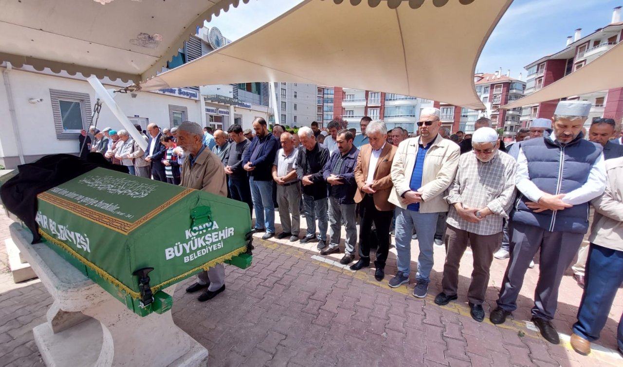 Sunucu ve eğitimci İsmail Topaloğlu toprağa verildi