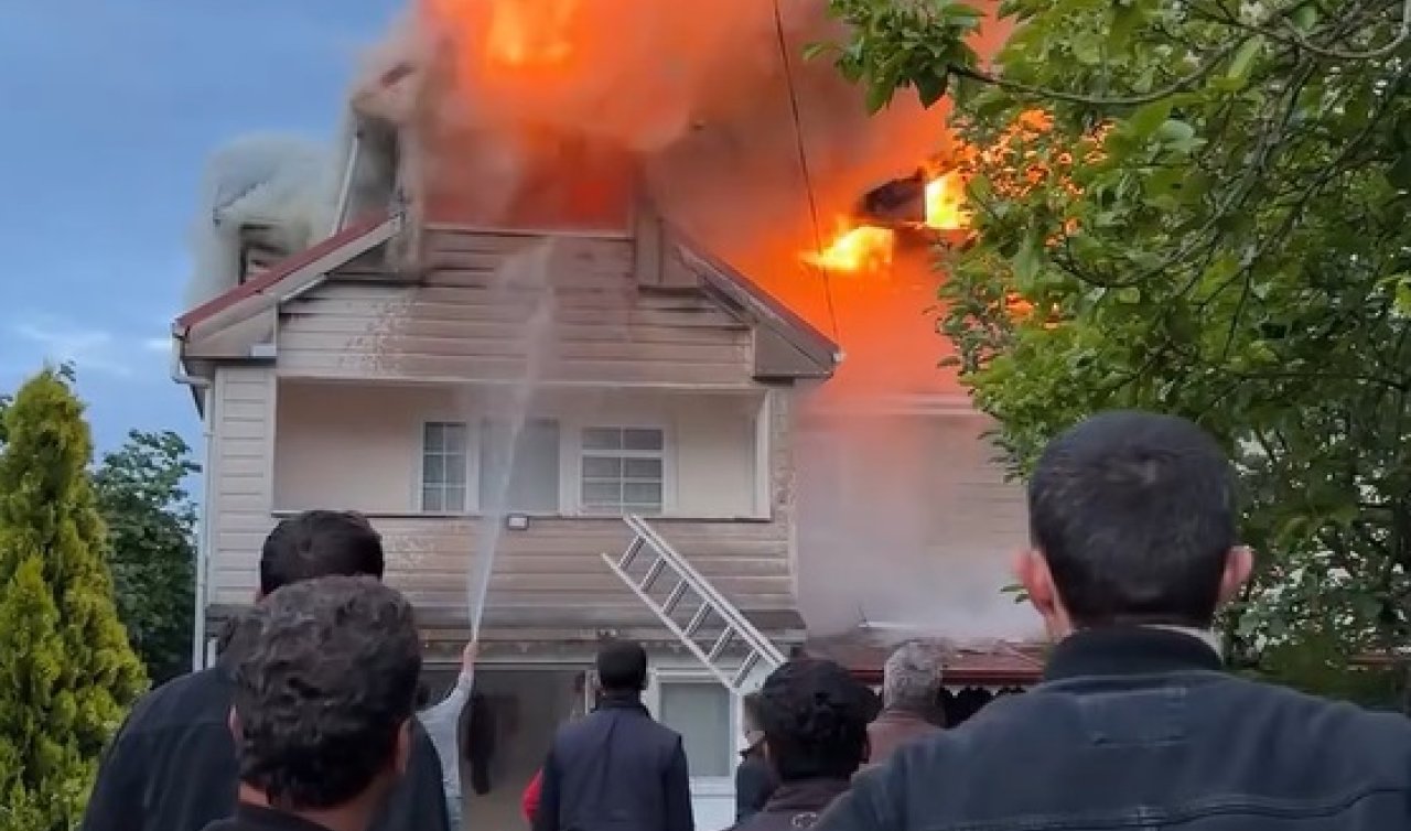 İki katlı ev yanarak kullanılamaz hale geldi